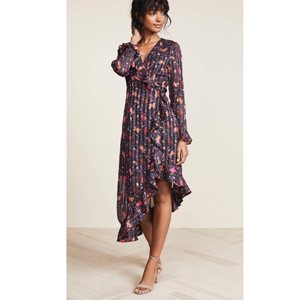 LAST CHANCE! Closet clean out bundle to save! C/Meo Collective floral wrap dress